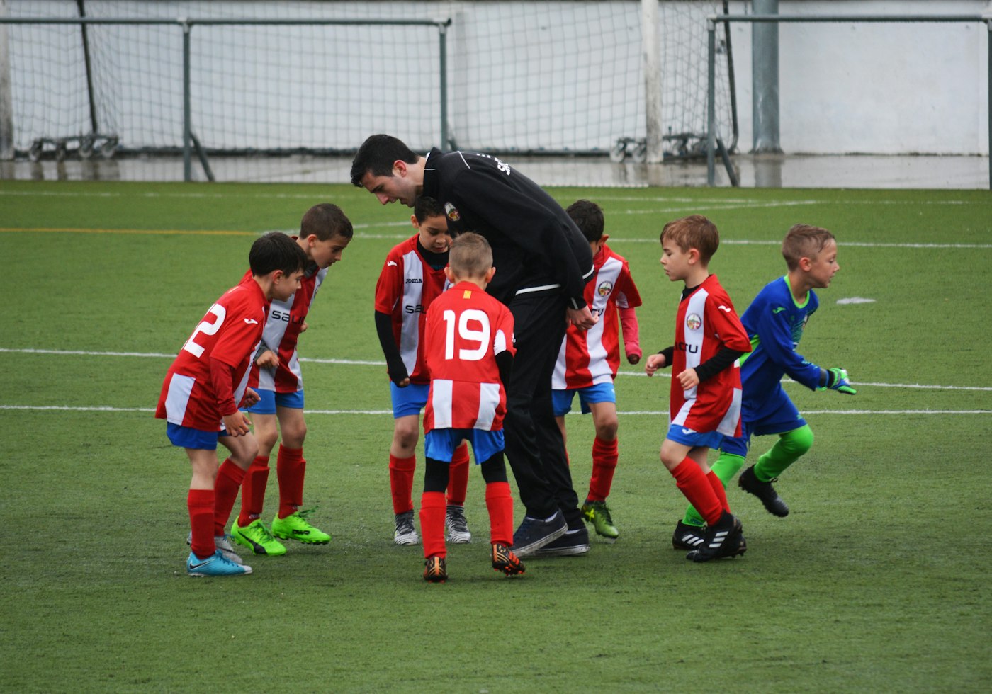 Healthy snacks and water for kids sports practice